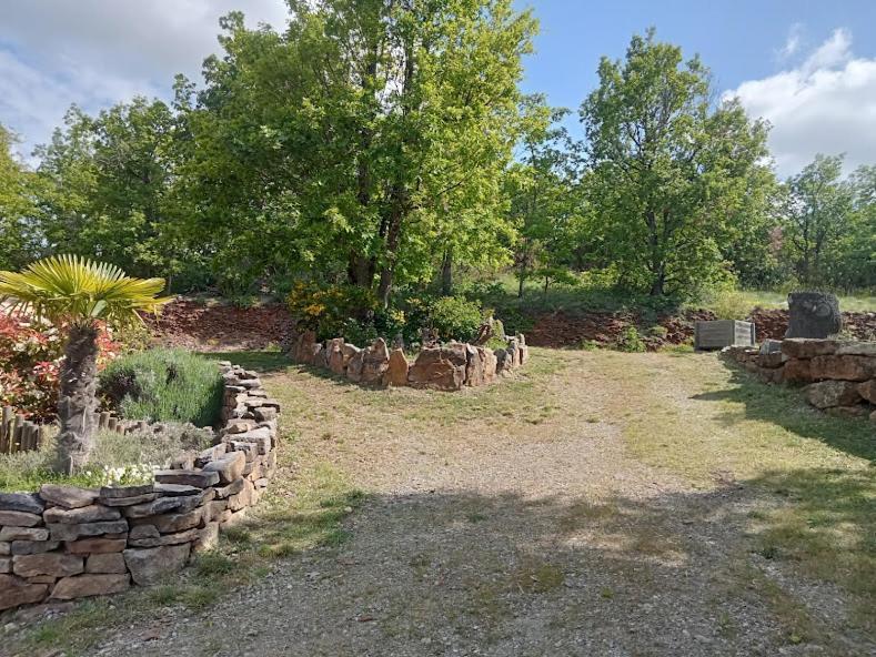 Gite De Cayssie Verrieres  Extérieur photo